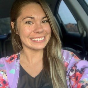 Meet your Posher, Brooke